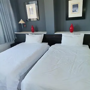 Guest house Arkenstone Frys And Restaurant, Glendinningvale